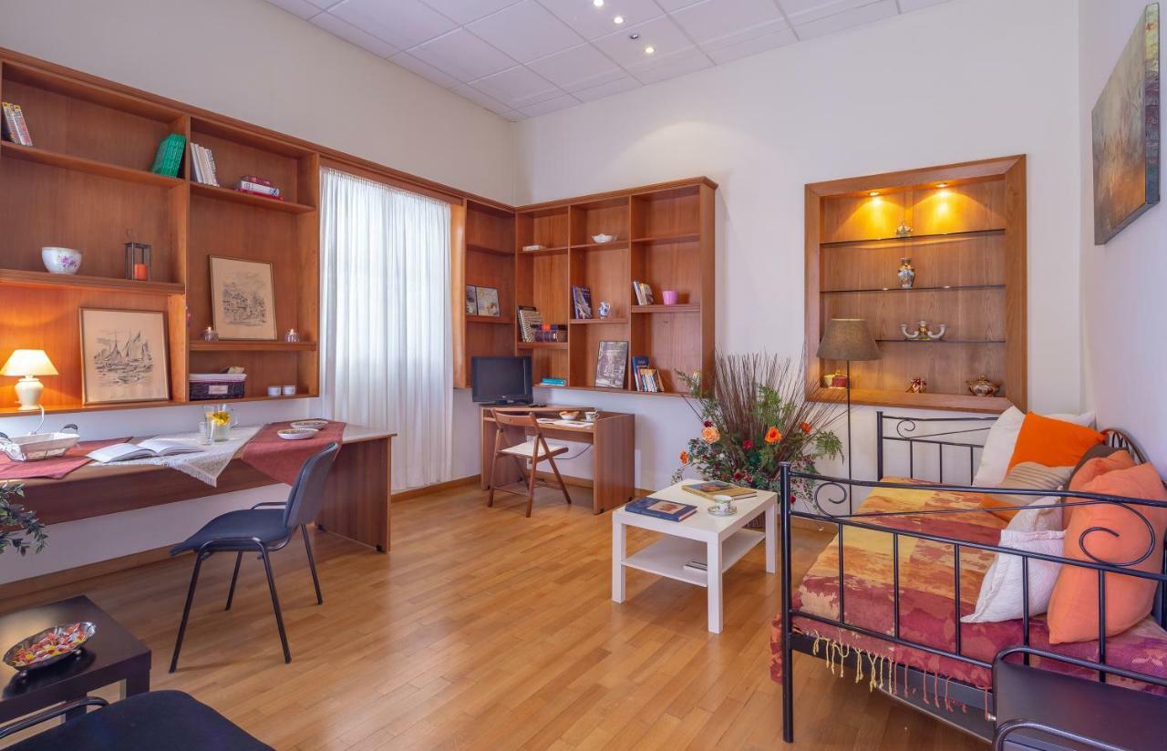 80sqm 3 bedroom, 1 bathroom Apartamento in Exarchia Atenas Exterior foto